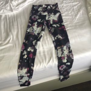Lululemon size 4 leggings